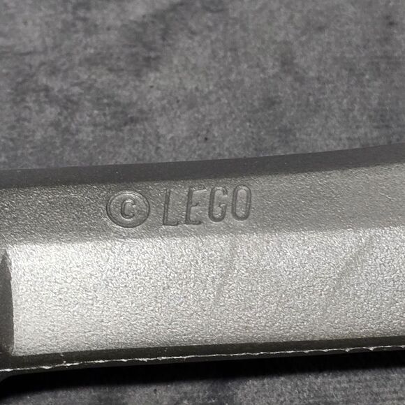 2017 Lego Ninjago The Movie, Toy Foam Sword w/ Gold Dangling "Tassel" Piece - Picture 10 of 15